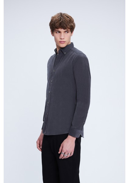 Gri Slim Fit 100% Pamuklu Düğmeli Yaka Uzun Kollu Klasik Gömlek