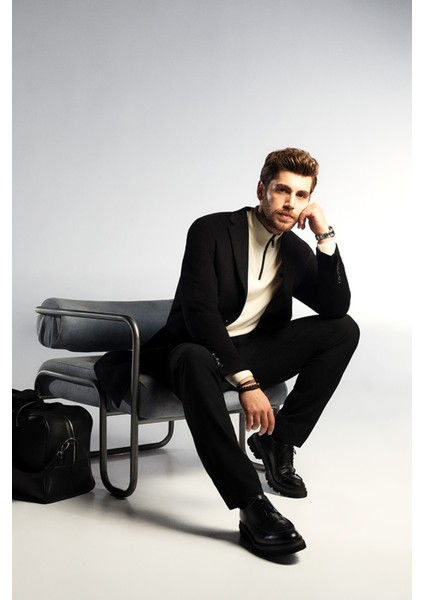 Siyah Slim Fit Ceket Yaka Yünlü Kaşe Palto