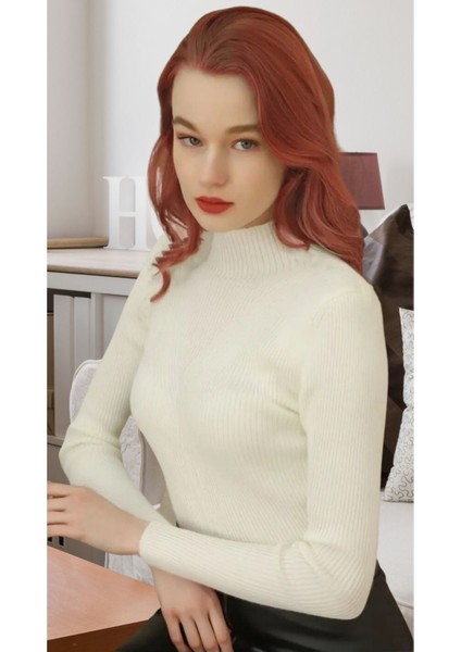 Kadın Beyaz Fitilli Saç Örgü Desenli Triko Kazak