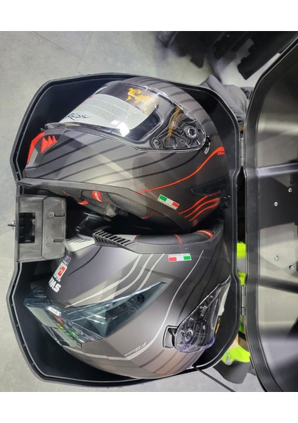 52 Litre Motosiklet Çantası Topcase Çift Kask Alır Tien Sırt Dayama Pedli Otomatik Kilitli Supermto modelleri