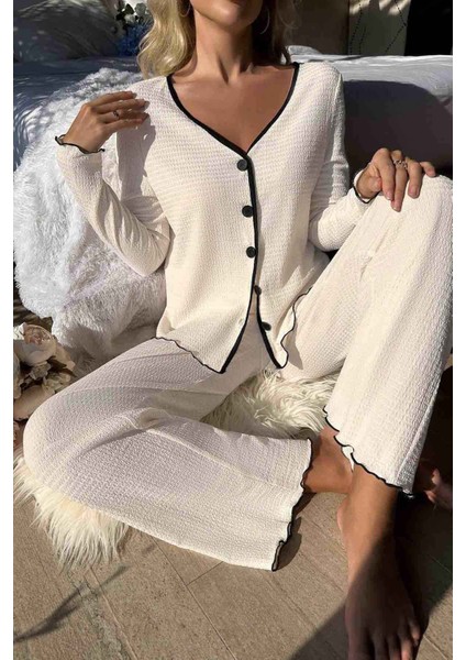 Özel Örme Kumaş Düğmeli Uzun Kollu Pijama Takımı