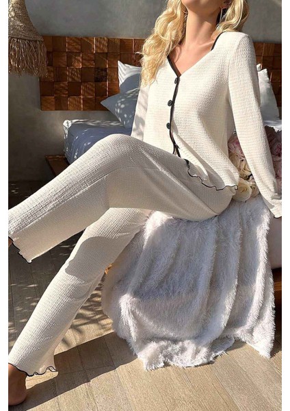 Özel Örme Kumaş Düğmeli Uzun Kollu Pijama Takımı