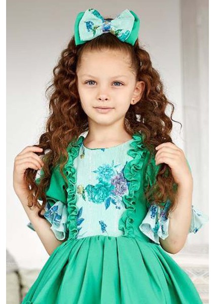 Kız Çocuk Balon Kollu Göğsü Çiçek Detaylı Etek Ucu Fırfırlı Astarlı Yeşil Elbise modelleri