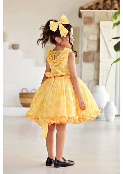 Kız Çocuk Yakası ve Etek Ucu Fırfırlı Üzeri Gül Baskılı Kolsuz Sarı Elbise fiyatları