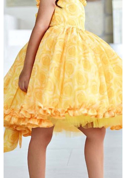 Kız Çocuk Yakası ve Etek Ucu Fırfırlı Üzeri Gül Baskılı Kolsuz Sarı Elbise fırsatları