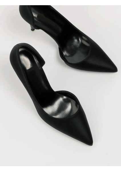 Kadın Siyah Asimetrik Ince Topuklu Süet 9cm Topuklu Yanı Yırtmaçlı Stiletto Klasik Topuklu Ayakkabı