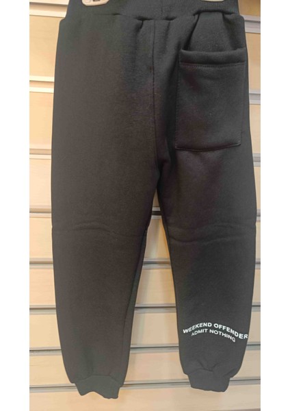 Erkek Çocuk Sırtı Desenli Kolyeli Eşofman Takımı fiyatları