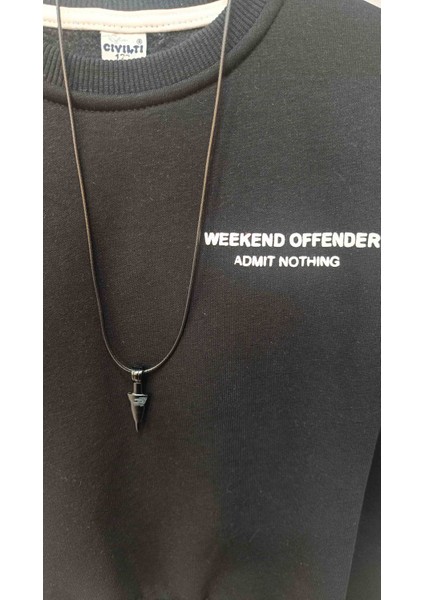 Erkek Çocuk Sırtı Desenli Kolyeli Eşofman Takımı fırsatları