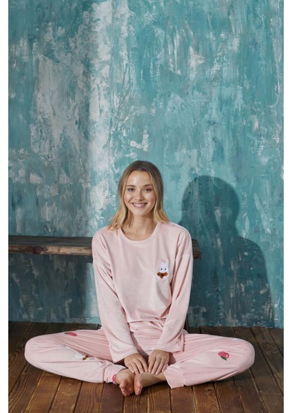 Ultra Soft Yumuşak Dokulu Uzun Kollu Kadife Kadın Pijama Takımı