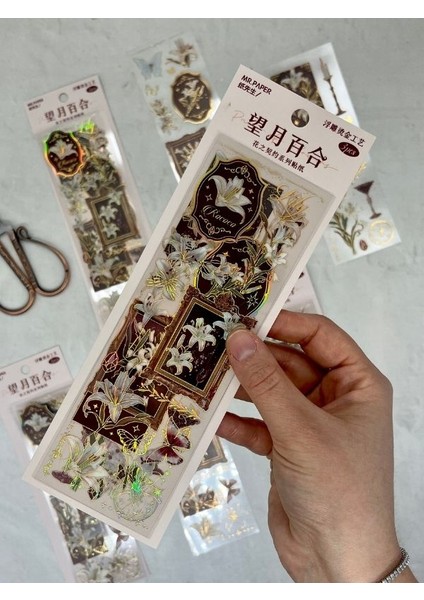 Beyaz Çiçek Desenli 3 Yaprak 49 Adet Altın Yaldızlı Şeffaf Pet Sticker/Etiket/Çıkartma/Bullet Journal