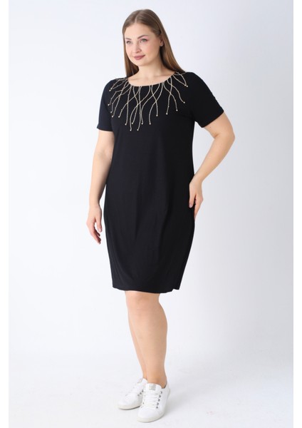 Kadın Siyah Nakış Detaylı Bisiklet Yaka Likralı Büyük Beden Elbise modelleri