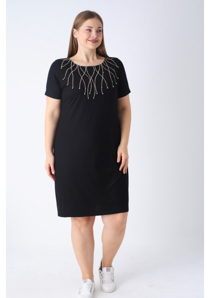 Kadın Siyah Nakış Detaylı Bisiklet Yaka Likralı Büyük Beden Elbise fırsatları