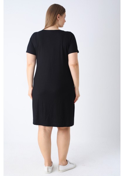 Kadın Siyah Nakış Detaylı Bisiklet Yaka Likralı Büyük Beden Elbise indirimleri