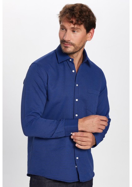 Erkek Klasik Fit Normal Kesim Pamuklu Tek Cepli Armürlü Saks Mavi Gömlek