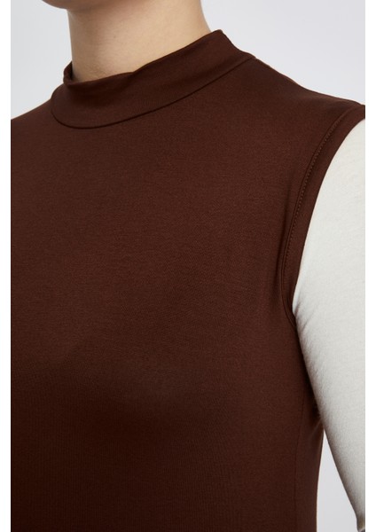 Manolyaşal Kolsuz Balıkçı Yakalı Organik Kadın Body - Çikolata -L-XL