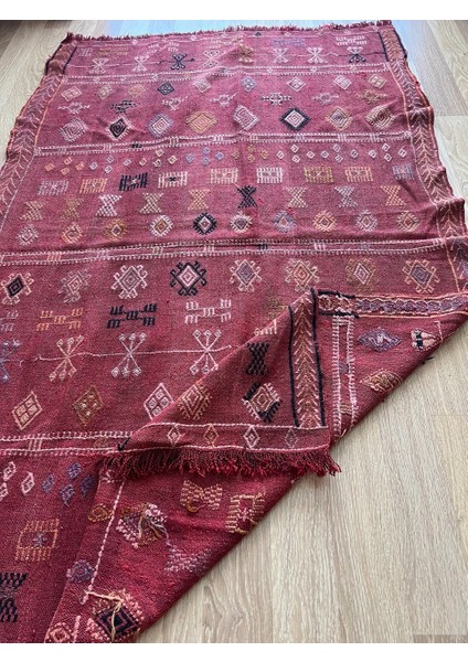 190 x 120 cm El Dokuma Türk Kilim, Ender Desenli Kırmızı Kilim, Akrep ve Koç Boynuzlu Motifler, Boho Stili Eşsiz Kilim fiyatları