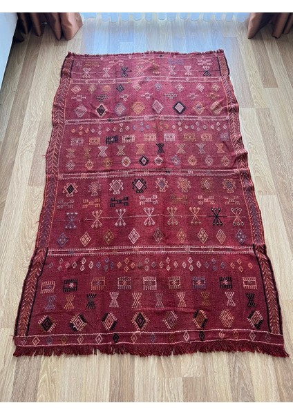 190 x 120 cm El Dokuma Türk Kilim, Ender Desenli Kırmızı Kilim, Akrep ve Koç Boynuzlu Motifler, Boho Stili Eşsiz Kilim modelleri