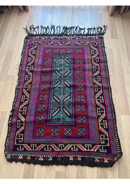 170 x 116 cm Bohem Stili Türk Kilim, Geometrik ve Koç Boynuzlu Motifler, Canlı Mavi ve Bordo Renkler, El Dokuma Kilim