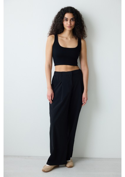 Siyah Dikişsiz Kare Yaka Kısa Crop Seamless Atlet fiyatları