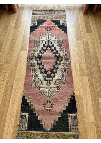 66 x 242 cm Vintage Türk El Dokuma Yolluk, Uzun Pembe, Siyah ve Krem Yün Halı, El Dokuması Modern Yolluk fiyatları
