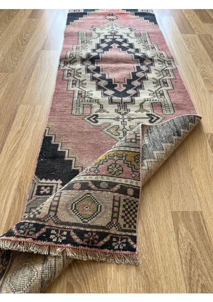 66 x 242 cm Vintage Türk El Dokuma Yolluk, Uzun Pembe, Siyah ve Krem Yün Halı, El Dokuması Modern Yolluk modelleri
