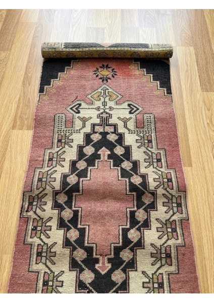 66 x 242 cm Vintage Türk El Dokuma Yolluk, Uzun Pembe, Siyah ve Krem Yün Halı, El Dokuması Modern Yolluk indirimleri