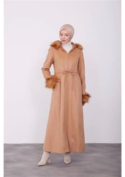 Kolları ve Kapşonu Kürklü Manto 23K8617 Camel