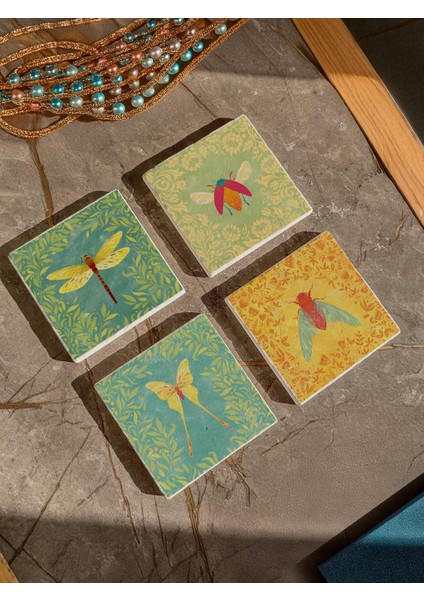 Böcek ve Çiçek Desenli Doğal Taş Bardak Altlığı, Yusufçuk ve Arı Temalı, 4’lü Set