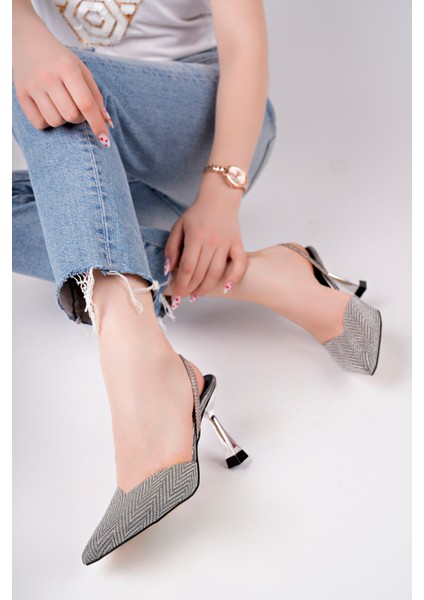 BA04567 Siyah Kadın Pul Simli Şeffaf Lastikli Abiye 9 cm Topuklu Ayakkabı