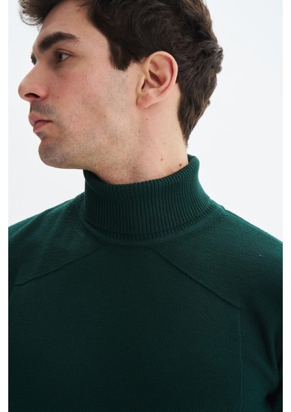 Erkek Slim Fit Likralı Akrilik Kumaş Boğazlı Yaka Triko Kazak K0KRO0862 modelleri