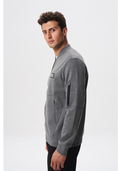 Erkek Slim Fit Scuba Su Geçirmeyen Kumaş Basic Kol Cepli Tam Fermuar Kolej Yaka Sweatshirt K28324988301 fırsatları