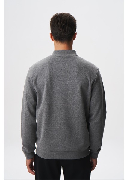 Erkek Slim Fit Scuba Su Geçirmeyen Kumaş Basic Kol Cepli Tam Fermuar Kolej Yaka Sweatshirt K28324988301 indirimleri