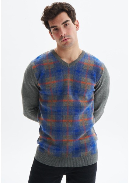 Erkek Slim Fit Likralı Akrilik Kumaş V Yaka Kareli Kazak K0KRO0860