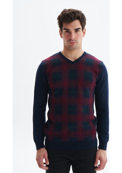Erkek Slim Fit Likralı Akrilik Kumaş V Yaka Kareli Kazak K0KRO0860