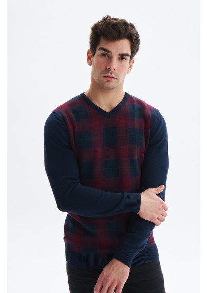 Erkek Slim Fit Likralı Akrilik Kumaş V Yaka Kareli Kazak K0KRO0860