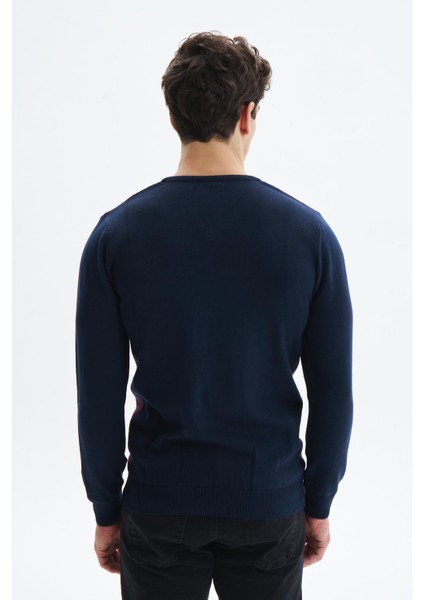 Erkek Slim Fit Likralı Akrilik Kumaş V Yaka Kareli Kazak K0KRO0860