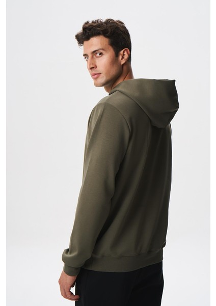 Erkek Slim Fit Scuba Interlok Su Geçirmeyen Kanguru Cepli Kapşonlu Sweatshirt K28254988701 fırsatları