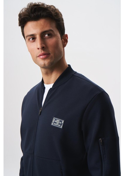 Erkek Slim Fit Scuba Su Geçirmeyen Kumaş Basic Kol Cepli Tam Fermuar Kolej Yaka Sweatshirt K28324988301 fiyatları