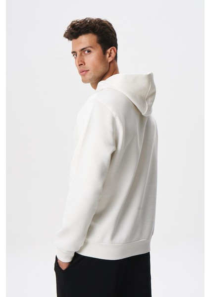 Erkek Regular Fit Yazı Baskılı Dikişli Kanguru Cepli Sweatshirt K28254627001 fırsatları