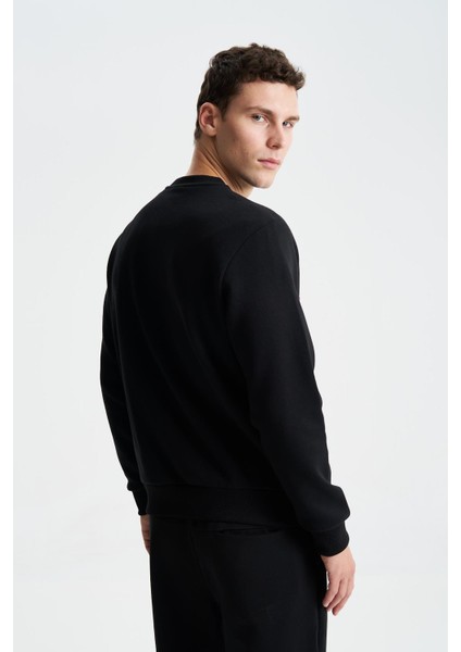 Erkek Regular Fit Yazılı Baskılı Bisiklet Yaka Sweatshirt K28124602701 fırsatları