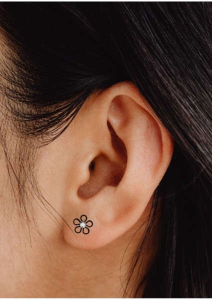 2 Adet Taşlı Papatya Helix Kıkırdak Küpe fiyatları