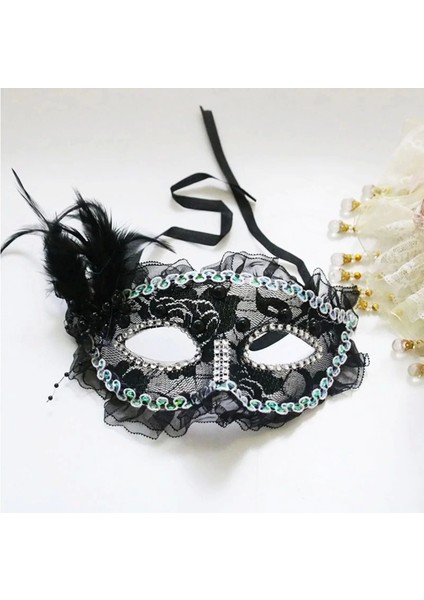 Siyah Renk Yandan Tüylü Inci Işlemeli Taşlı Dantelli Parti Maskesi 17 x 12 cm