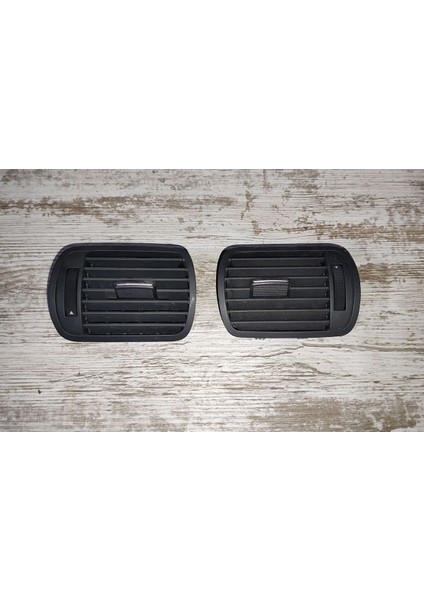 Audi A3 Havalandırma Izgarası Işıksızdır. Toledo Havalandırma Izgarası Işıksızdır 8L0820901C