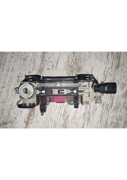 Audi A3 Sol Ön Kapı Kolu 4A0837206 Oem Sorunsuz Bir Üründür