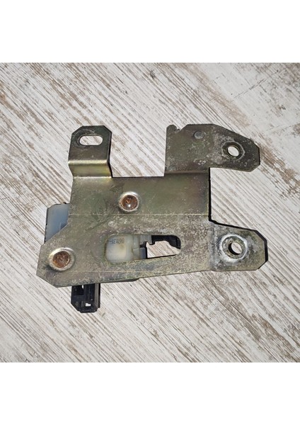 4 Bagaj Kapağı Kilit Motoru 1J9827425D modelleri