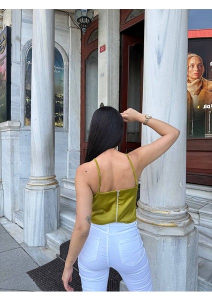 Taş Detaylı Fiyonklu Kadın Saten Crop Büstiyer fırsatları