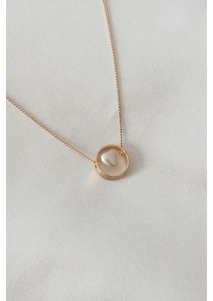 Gold Renk Minimal Kalp Figür Kadın Kolye fiyatları