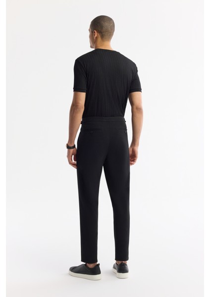 Erkek Siyah Klasik Bel Pileli Apolet Detaylı Carrot Fit Pantolon A51Y3026 modelleri