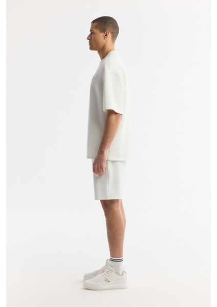 Erkek Ekru Bisiklet Yaka Oversize Aplike Baskı Detaylı 2'İplik T-Shirt A51Y1082