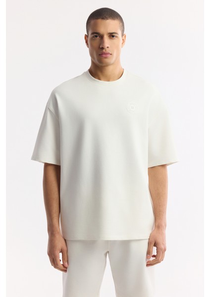 Erkek Ekru Bisiklet Yaka Oversize Aplike Baskı Detaylı 2'İplik T-Shirt A51Y1082